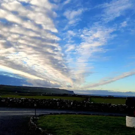 Nyaraló Cliffs View Self Catering @ Limestone Doolin