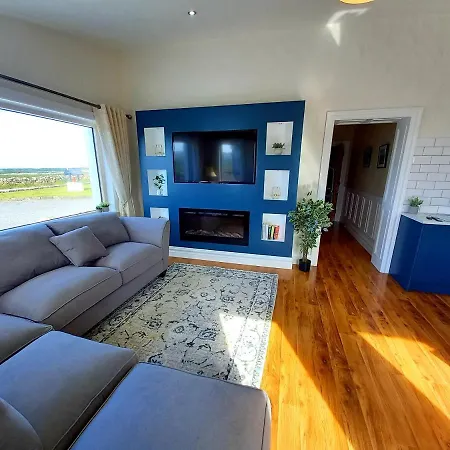 Cliffs View Self Catering @ Limestone Feriehus